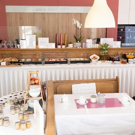Maria Hotel 3*